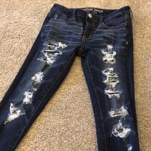 Distressed jeggings